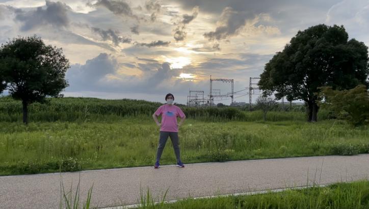 <font color='blue' size='2'>The sky I saw while jogging towards <Part 2: “Suzakumon” gate> was so beautiful! I’m quite worn out.</font>