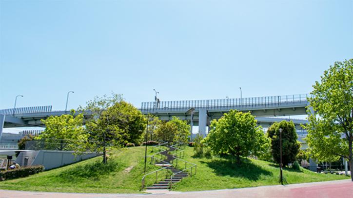 <font color='blue' size='2'>A small hill named “Tenbo no oka”</font>